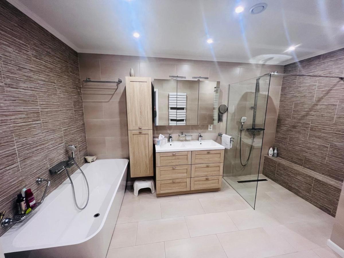 Windsor Residence Гримберген Екстериор снимка